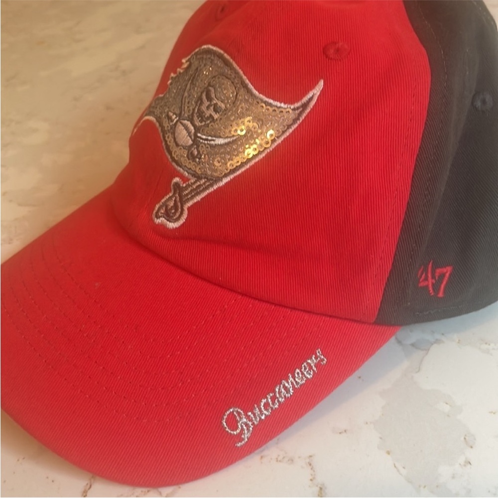 NFL Tampa Bay Buccaneers hat sequin women’s - Picture 3 of 8